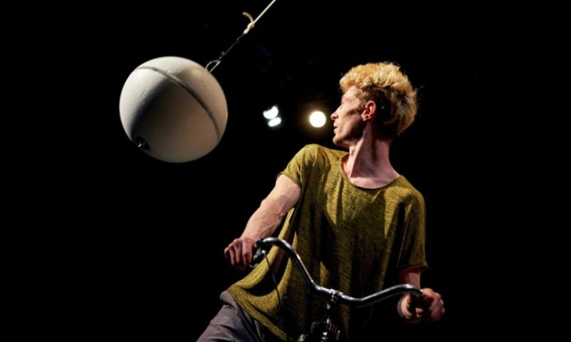 Ceramic Circus | Julian Vogel 